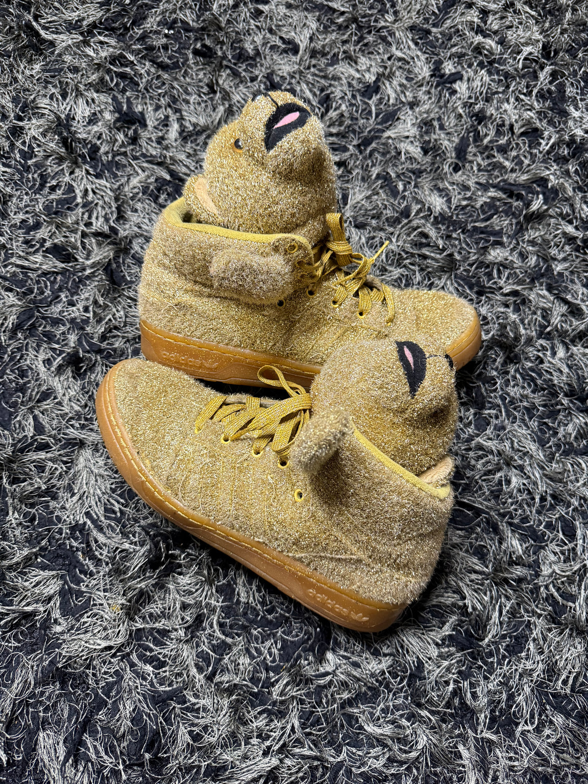 Sz(10.5) Adidas x Jeremy Scott gold tinsel teddy bear