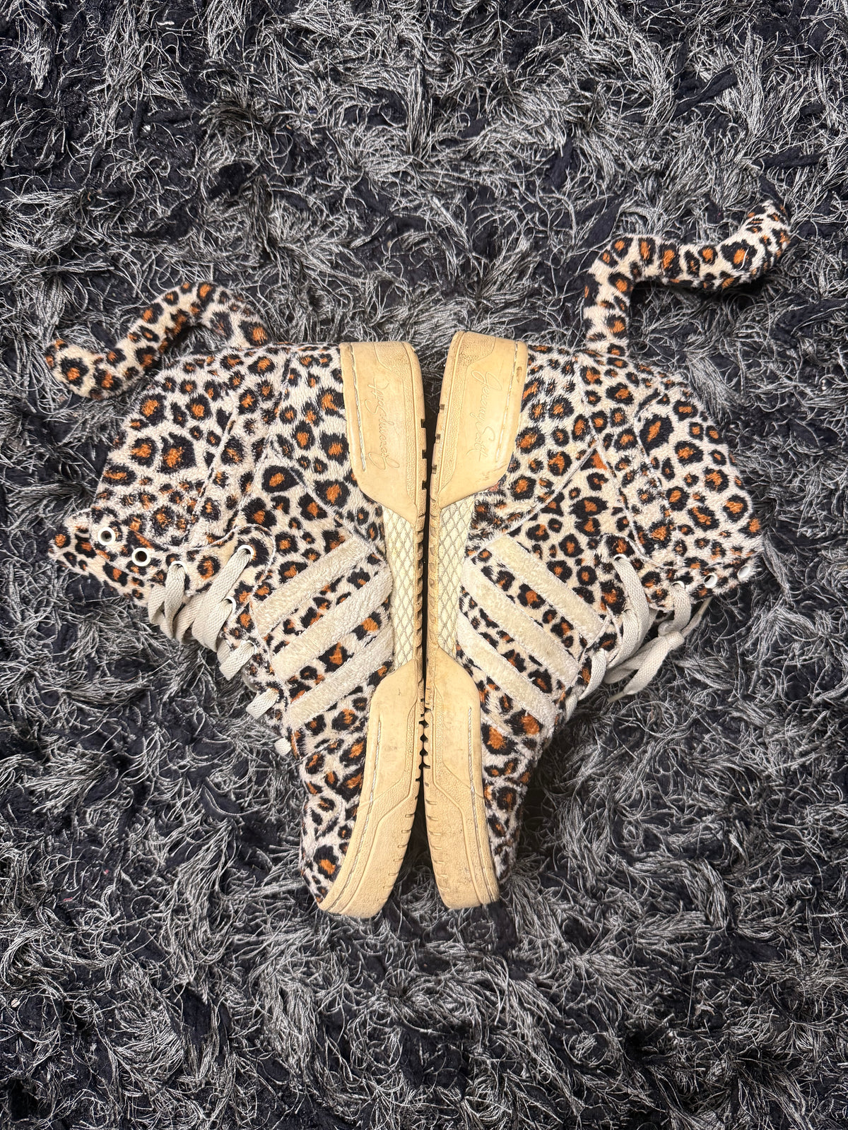 Sz(10) Adidas x Jeremy Scott leopard
