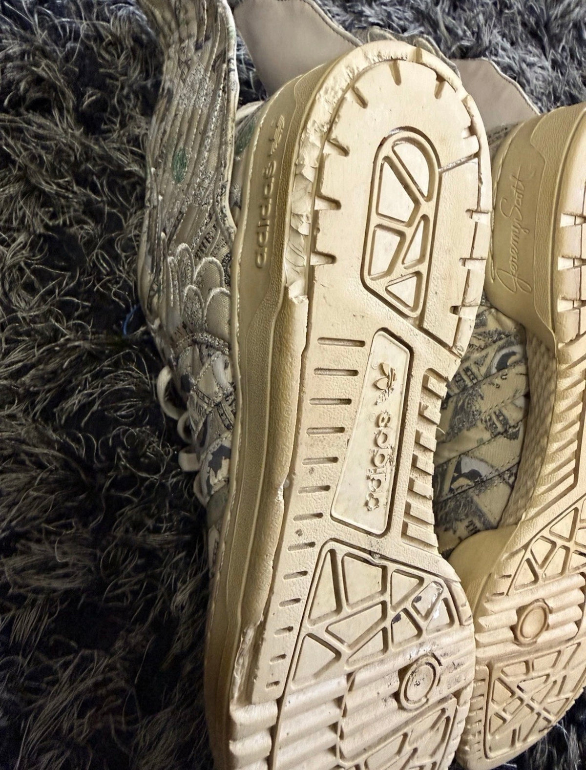 Sz(12) Adidas x Jeremy Scott Money 2.0