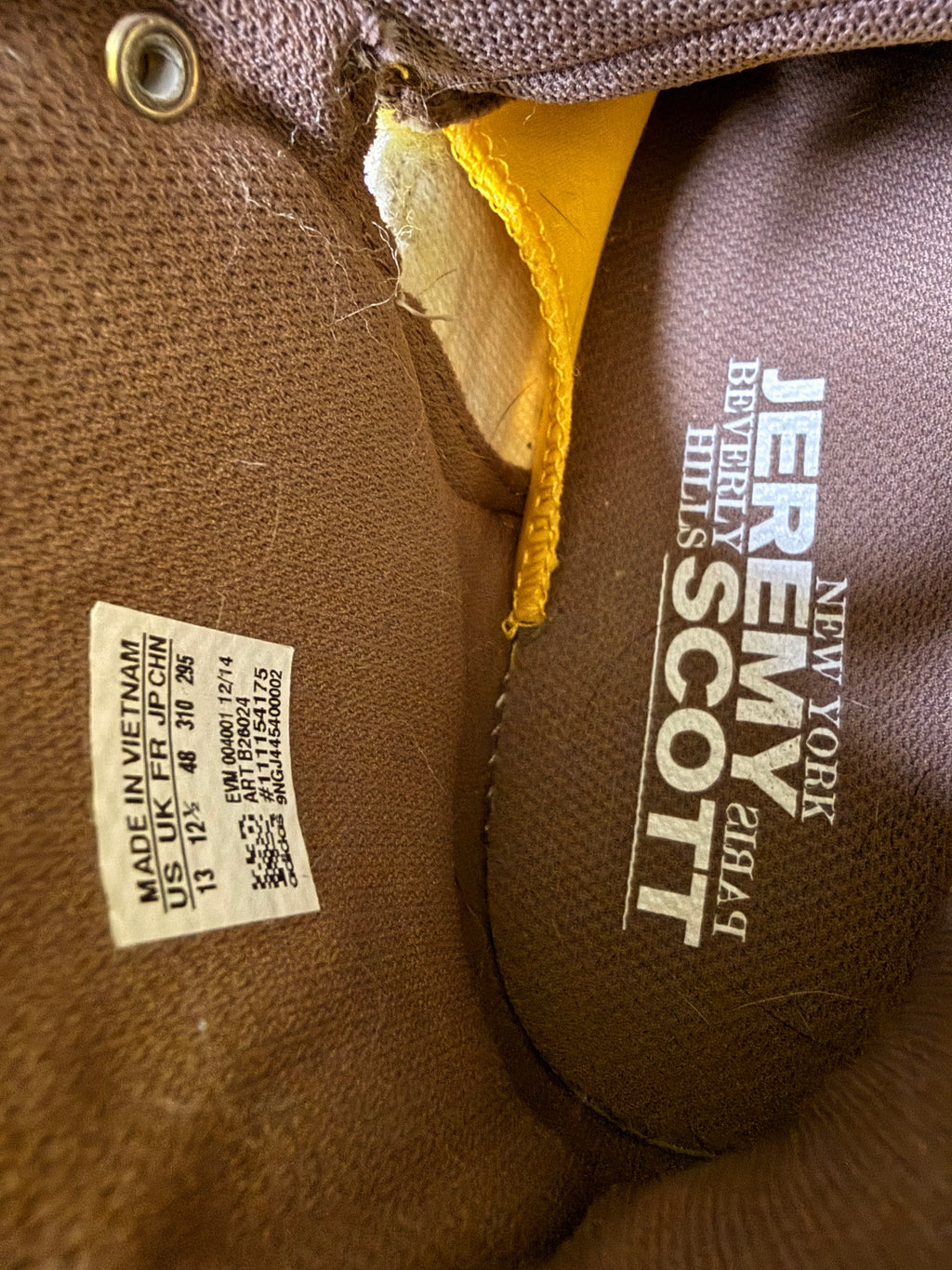 Sz(13) Adidas x Jeremy Scott leopard yellow fur bones