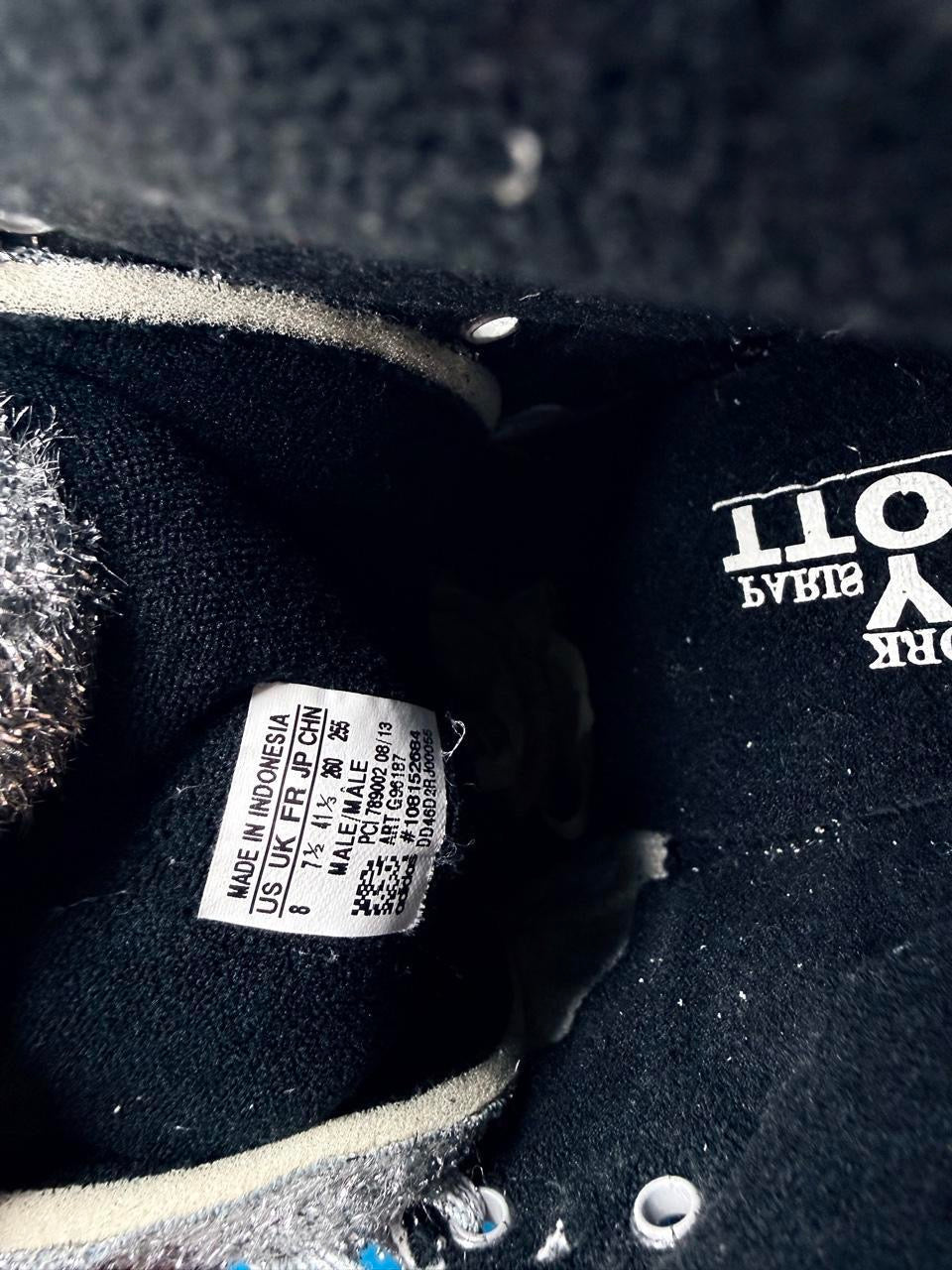 Sz(8) Adidas x Jeremy Scott silver tinsel teddy bear