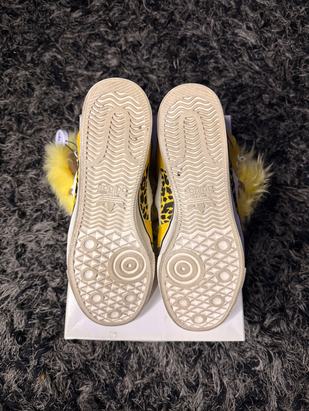 Sz(13) Adidas x Jeremy Scott leopard yellow fur bones