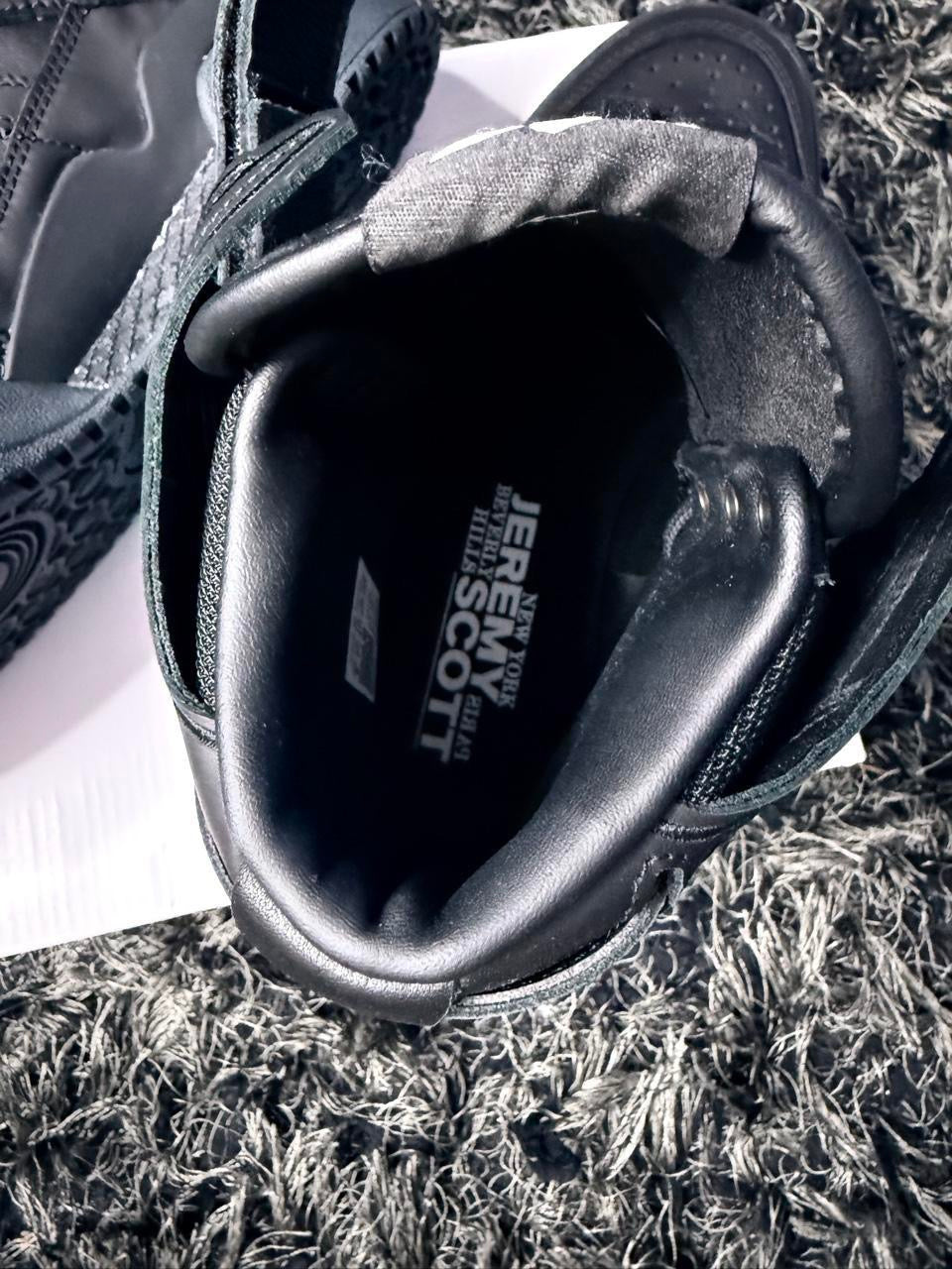 Sz(8) Adidas x Jeremy Scott Core black forum 4.0 (DS)