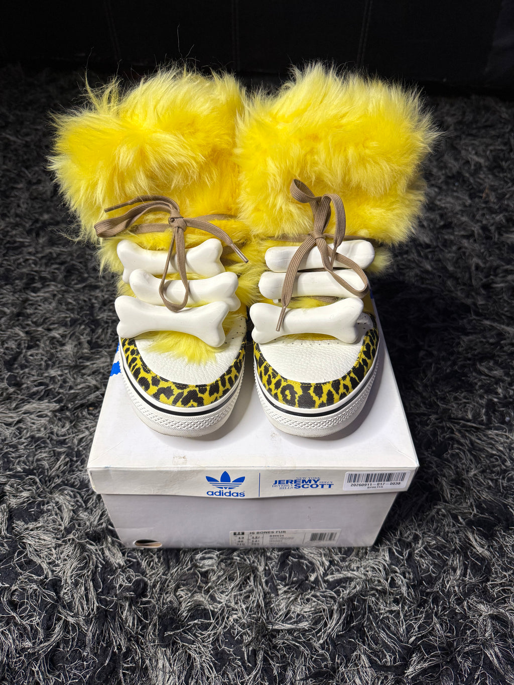 Sz(13) Adidas x Jeremy Scott leopard yellow fur bones