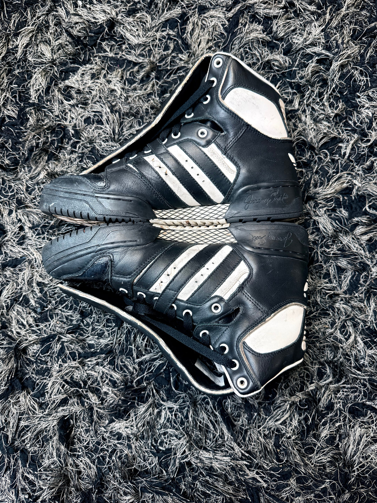 Sz(8.5) Adidas x Jeremy Scott conductor Hi