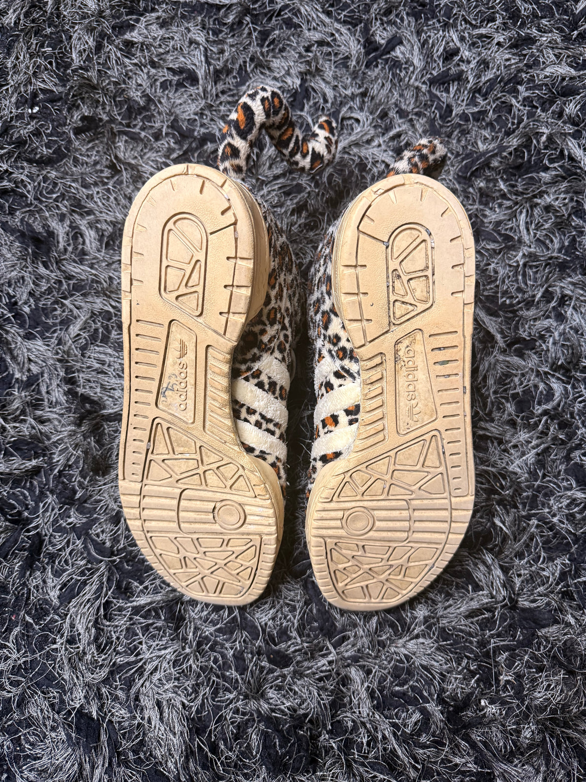Sz(10) Adidas x Jeremy Scott leopard