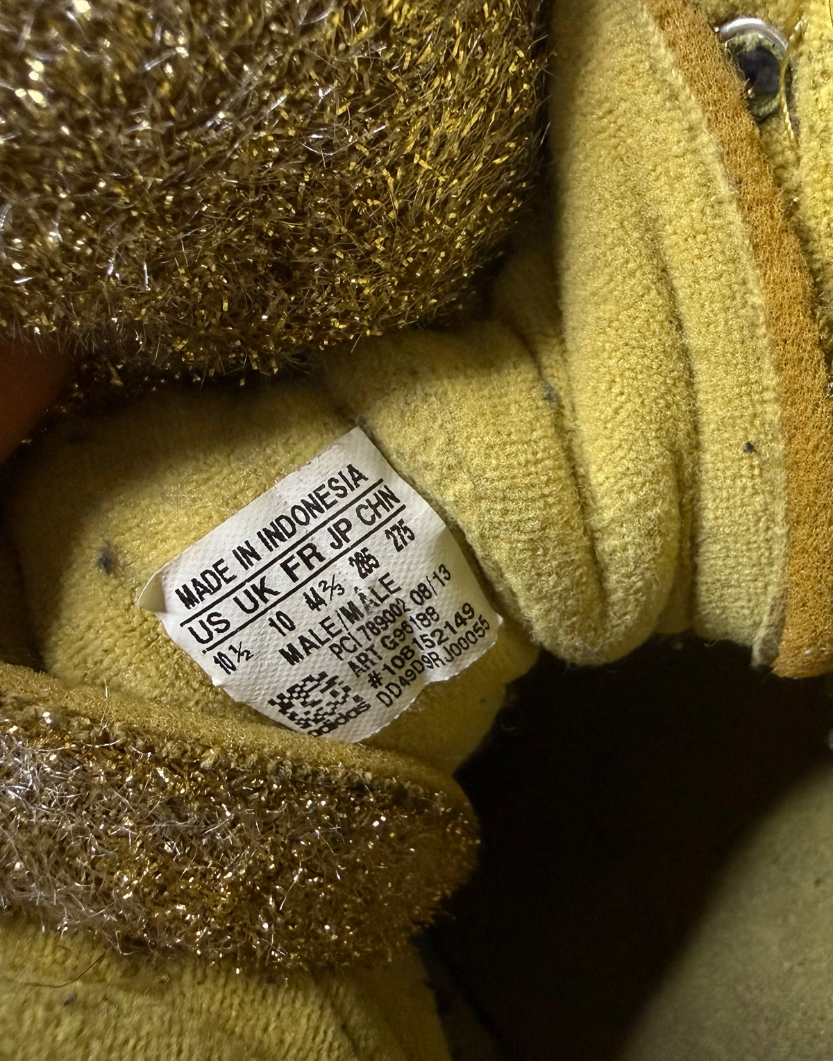 Sz(10.5) Adidas x Jeremy Scott gold tinsel teddy bear