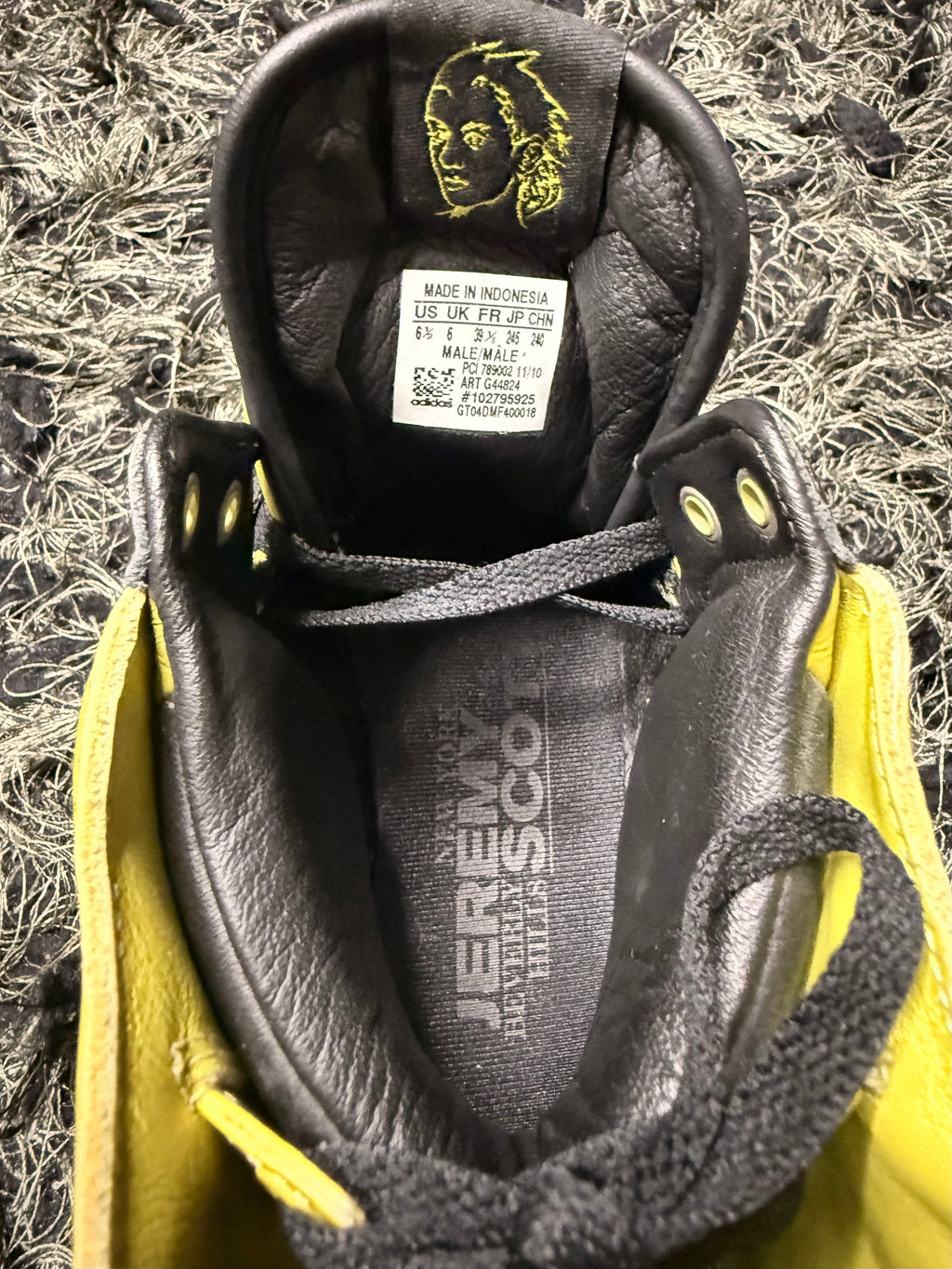 Sz(6.5) Adidas x Jeremy Scott black gold 2.0