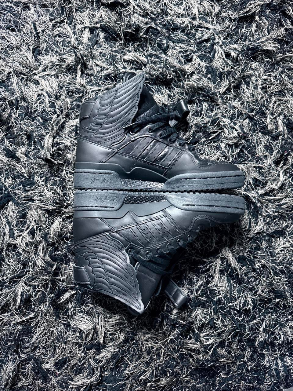 Sz(12) Adidas x Jeremy Scott Core black forum 4.0