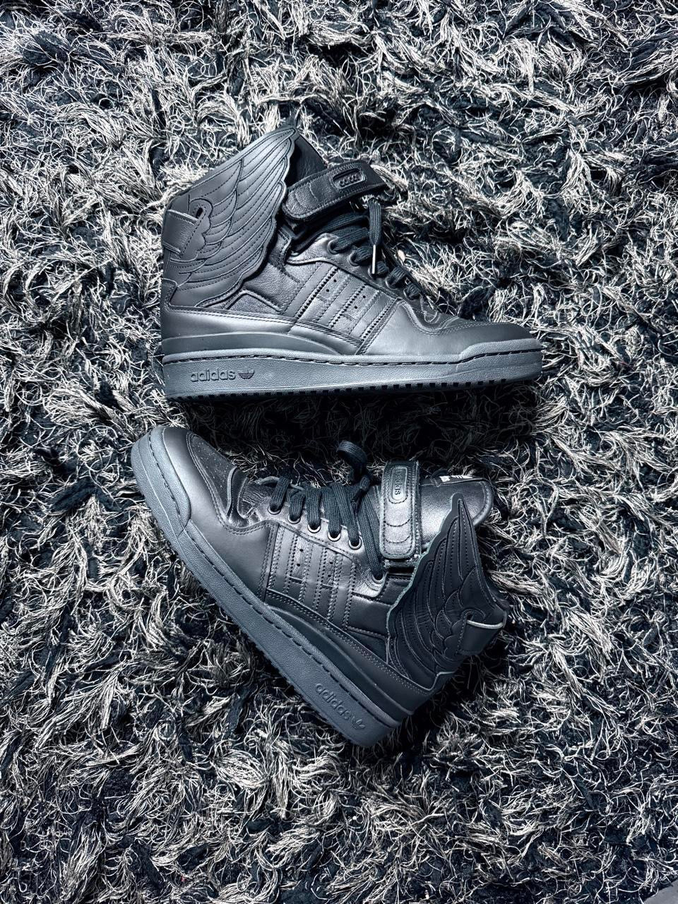 Sz(12) Adidas x Jeremy Scott Core black forum 4.0