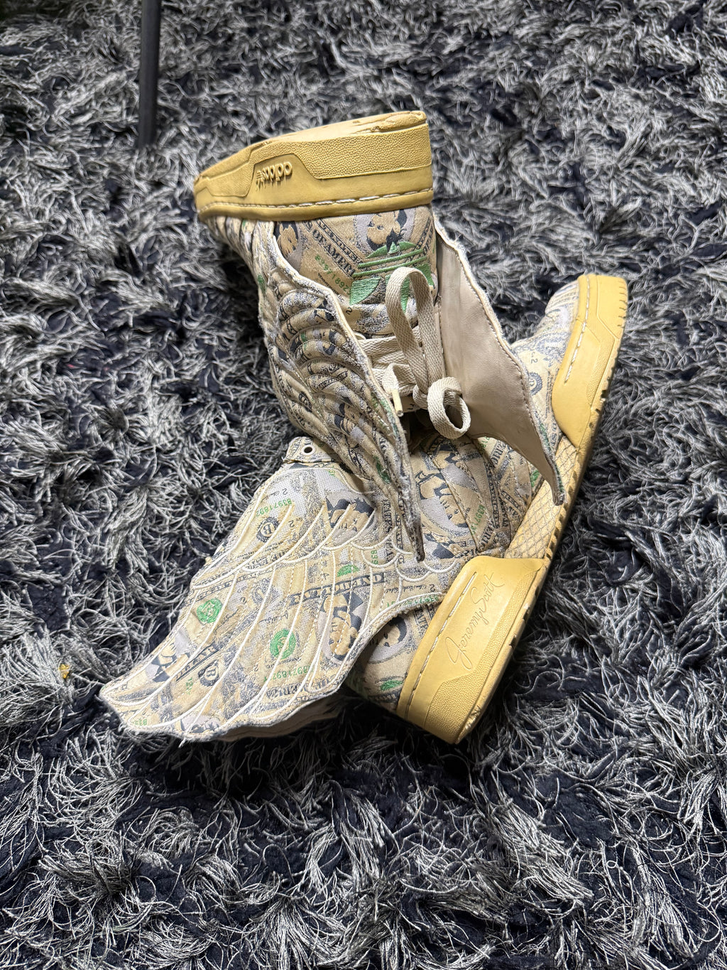 Sz(10.5) Adidas x Jeremy Scott Money 2.0