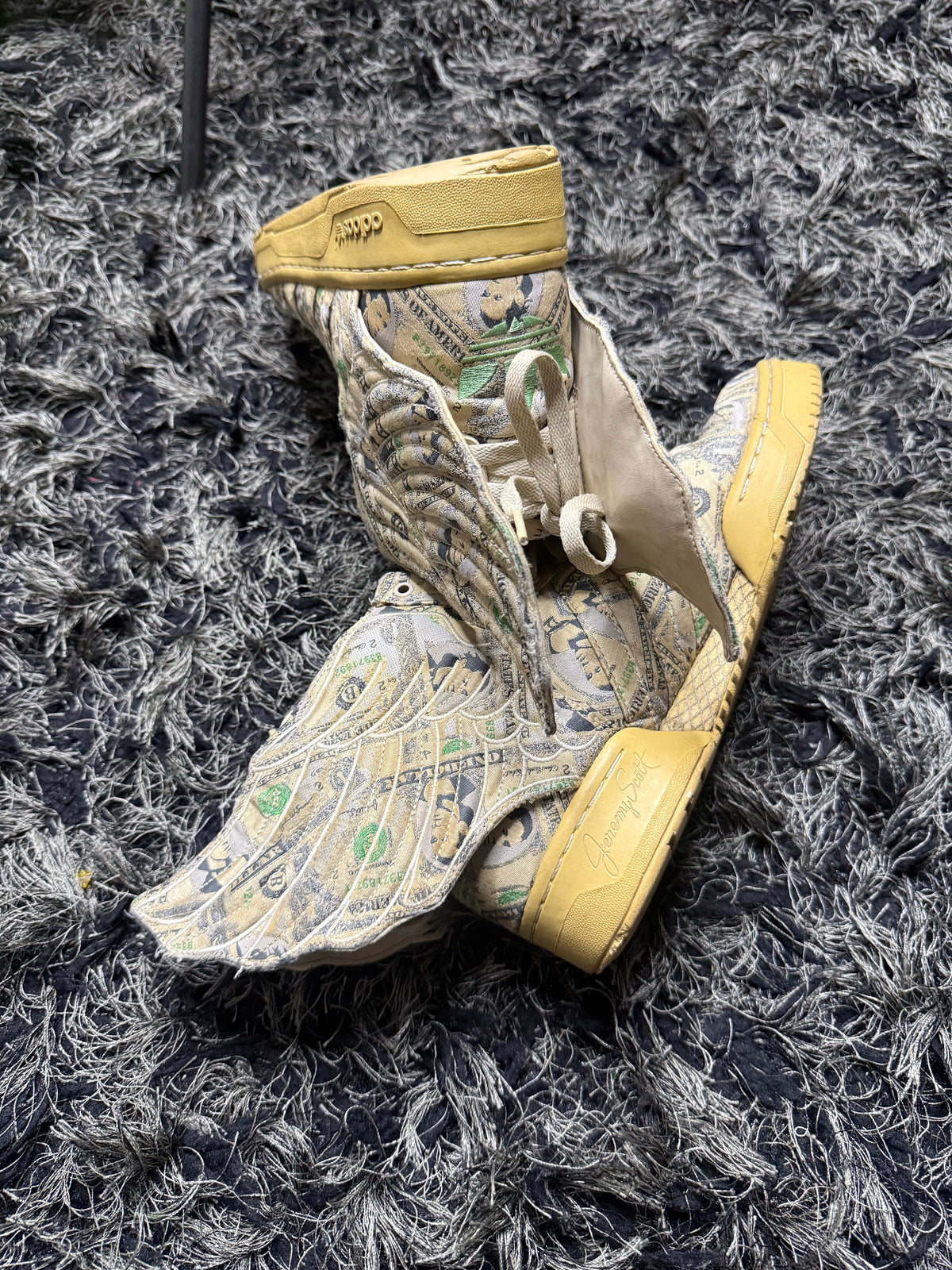 Sz(10.5) Adidas x Jeremy Scott Money 2.0